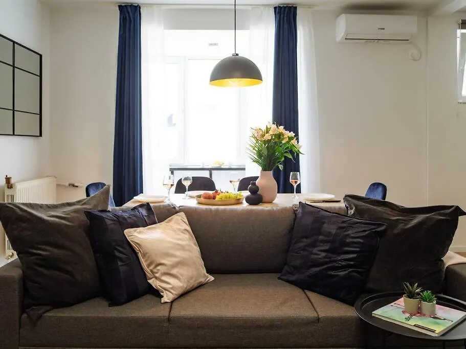 Angel - Old Town Centre Apartment Bucharest