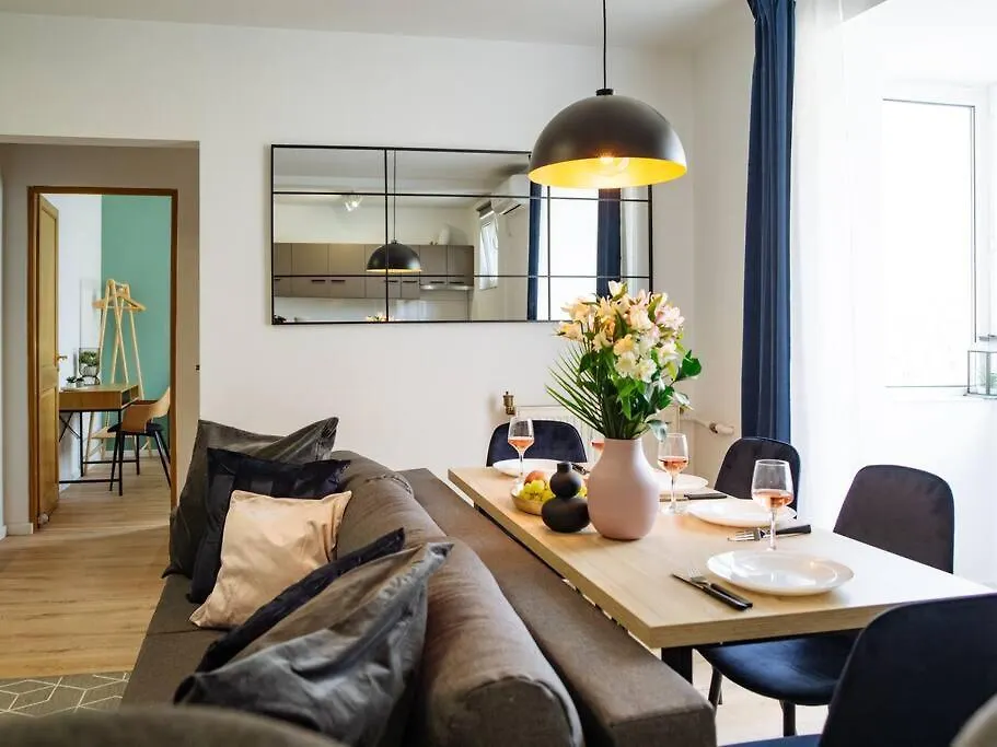 Angel - Old Town Centre Apartment Bucharest